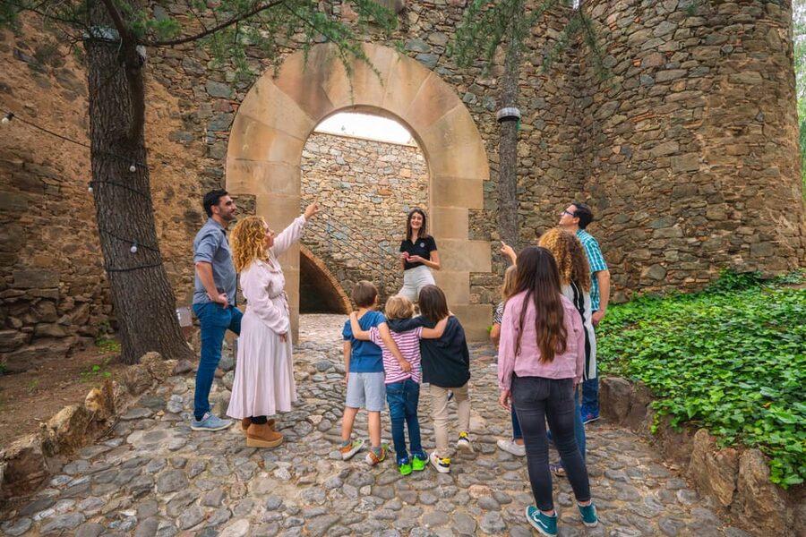 Barcelona: Exploring Gaudí's Hidden Gem, Bellesguard Tower - How to make the most of the visit