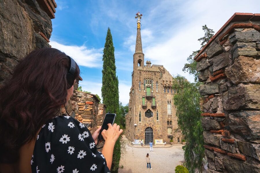 Barcelona: Exploring Gaudí's Hidden Gem, Bellesguard Tower - Following the story of the old Bellesguard castle