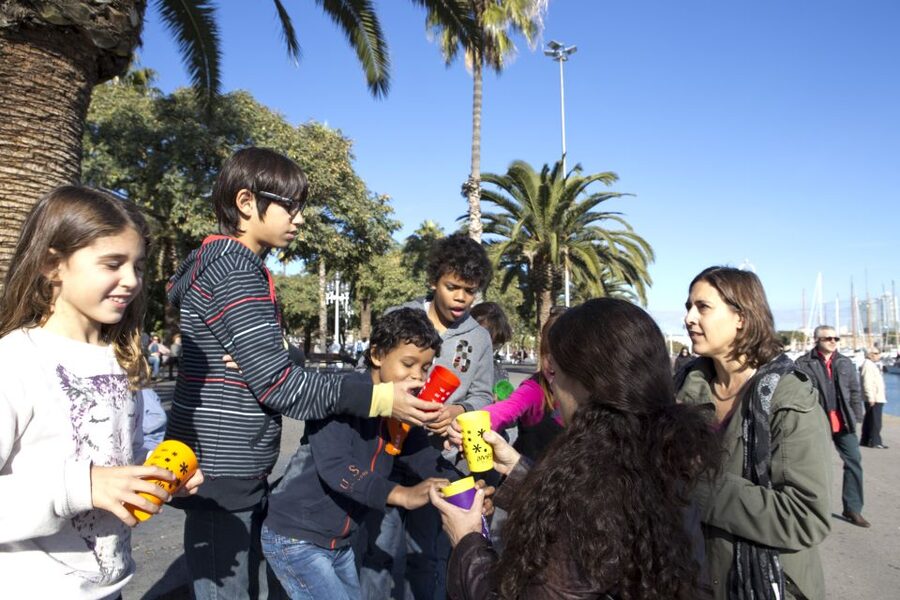 Barcelona: Family Tour in the Footsteps of Columbus - What guides Anna and Bergith bring to the walk