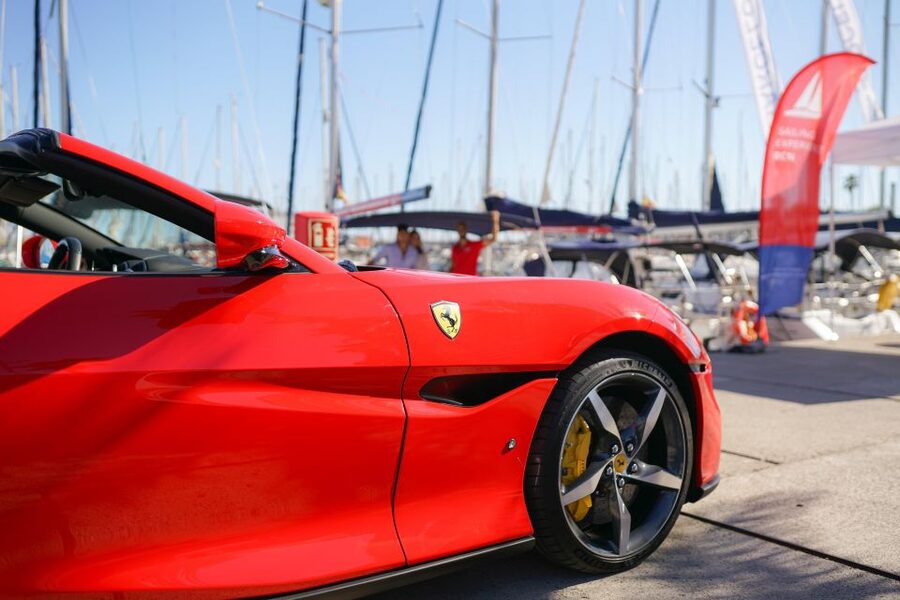 Barcelona: Ferrari Car Driving & Sailing Experience - Languages and communication