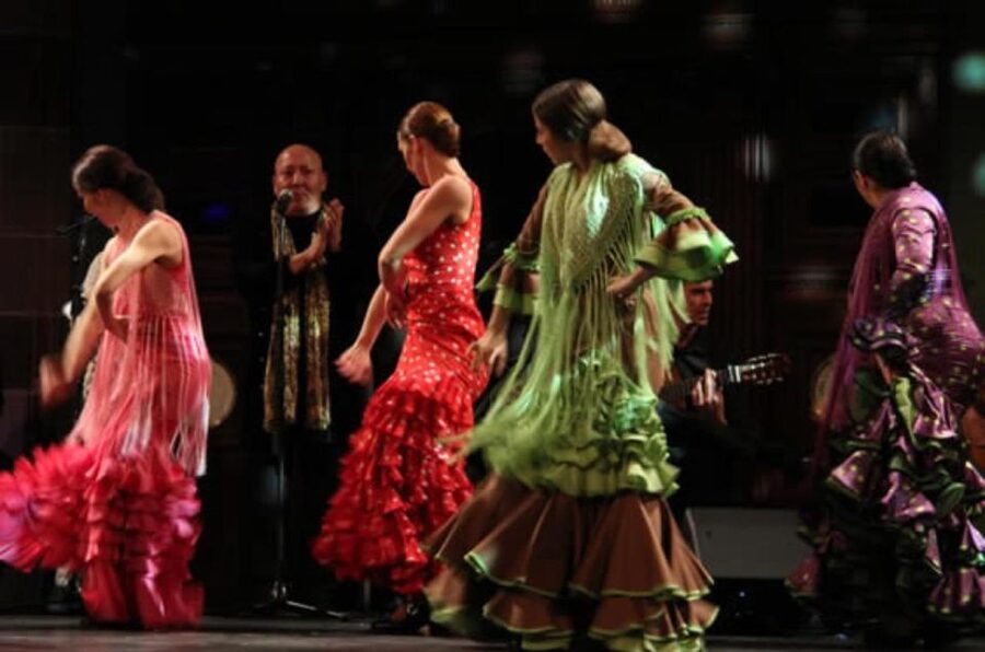 Barcelona: Flamenco at El Patio Andaluz with Optional Dinner - Key points before you book