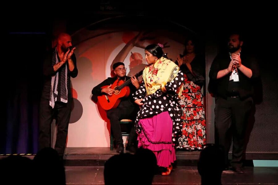 Barcelona: Flamenco Show with Drink at La Rambla - The included drink and the real value of $31
