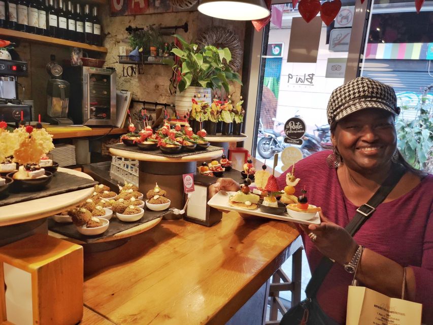 Barcelona: Food & Drink Tasting Tour in Traditional Taverns - Starting at El Molino in Poble Sec