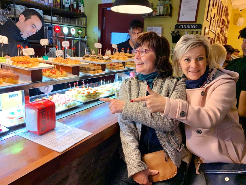 Barcelona: Food & Drink Tasting Tour in Traditional Taverns - How the private format changes the experience