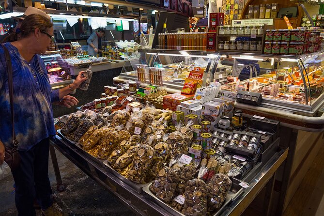 Barcelona Food Markets Private Tour with Tastings - A short stop at Barcelona Cathedral