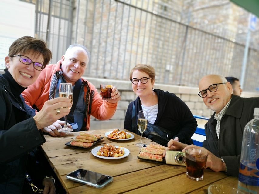 Barcelona: Foodie Walking Tour with Sagrada Familia Tickets - La Boqueria, Barcelona’s famous market stop