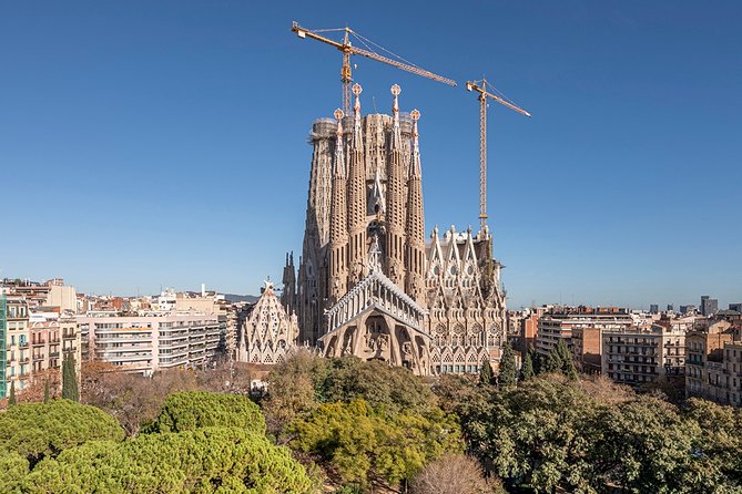 Barcelona Full-Day Sightseeing Private Tour - La Sagrada Família: plan this before you arrive
