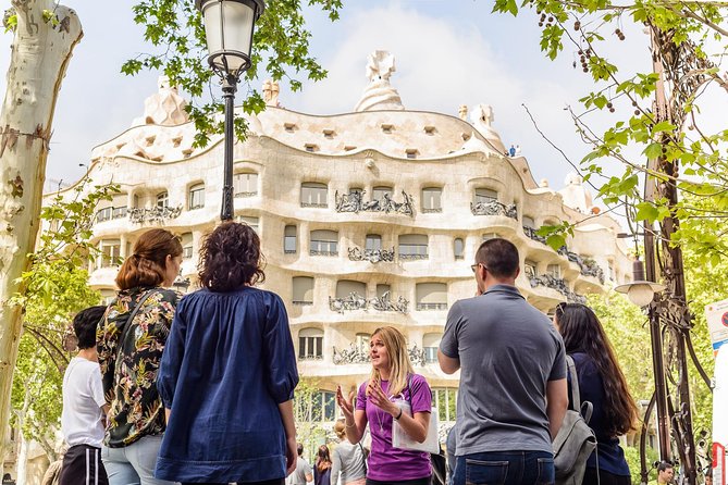 Barcelona Gaudi and Sagrada Familia Tour - Timing, Walking, and Comfort