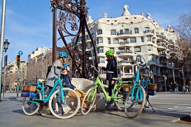 Barcelona Gaudi Guided Small Group E Bike Tour - Why this ride works as a first Barcelona activity