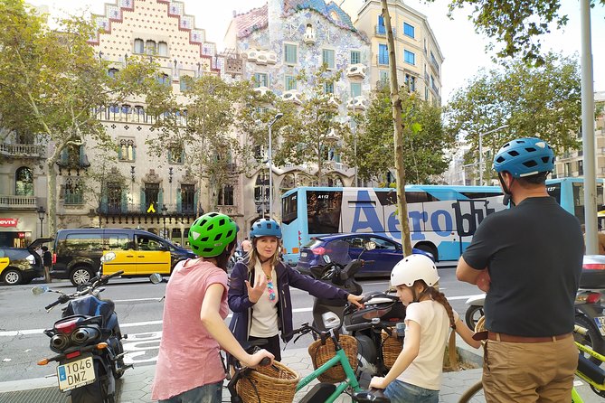Barcelona Gaudi Guided Small Group E Bike Tour - The e-bike advantage on Barcelona’s streets