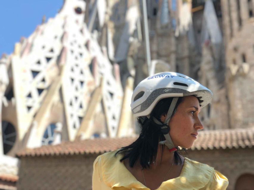 Barcelona: Gaudí Sightseeing Guided Segway Tour - Key points at a glance
