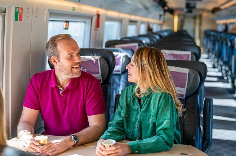 Barcelona: Girona Private Guided Tour by High-Speed Train - First look at Girona’s old town