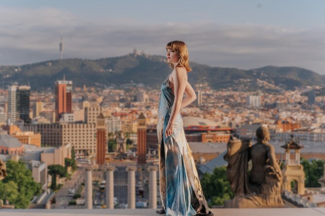 Barcelona: Glamour Wow Dress Photoshoot in Spectacular locations - A one-hour shoot built around the dress