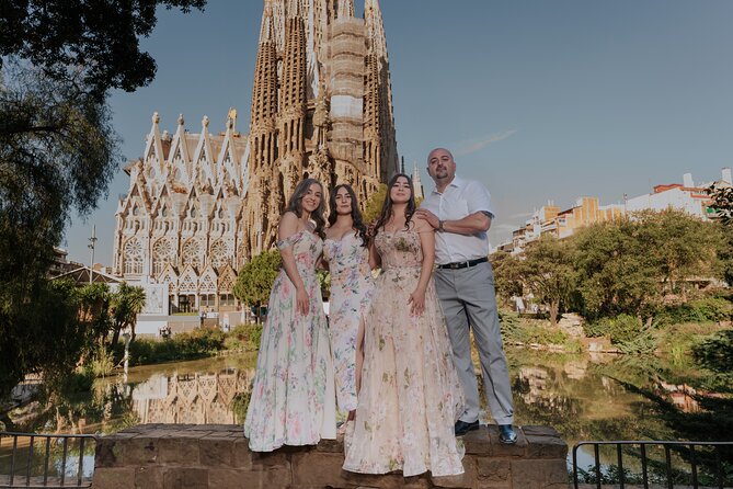 Barcelona: Glamour Wow Dress Photoshoot in Spectacular locations - Who will get the most from this shoot?