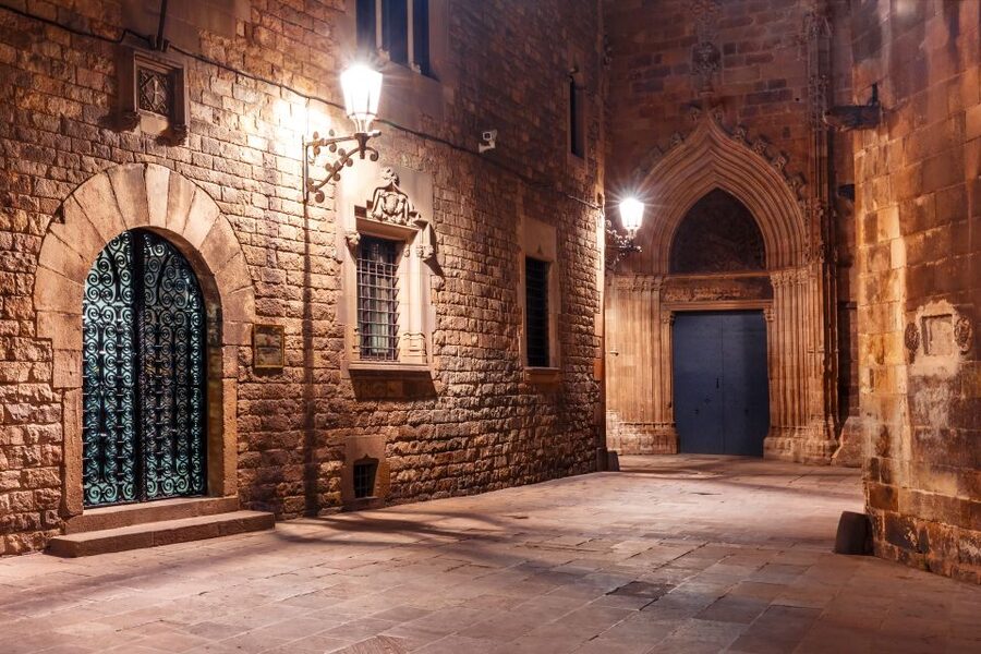 Barcelona: Gothic Quarter and Flamenco Show (Small Group) - The flamenco finale at Los Tarantos