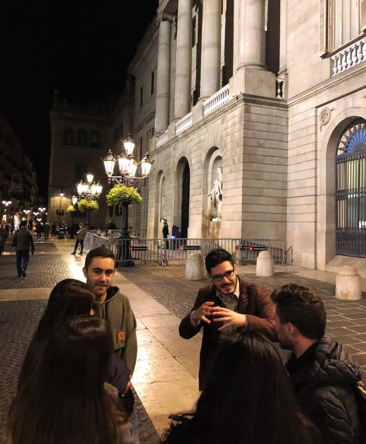 Barcelona: Gothic Quarter By Night Guided Walking Tour - The cathedral and the power of King’s Square