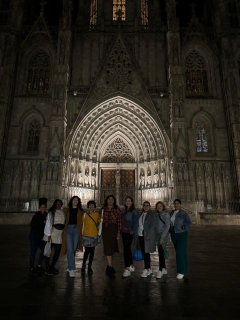 Barcelona: Gothic Quarter By Night Guided Walking Tour - What the $34 price really covers