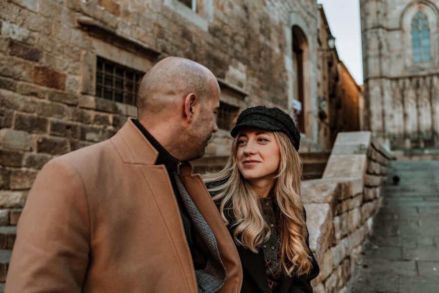 Barcelona: Gothic Quarter Cinematic Photoshoot and Guide - A portrait session in Barcelona’s oldest quarter