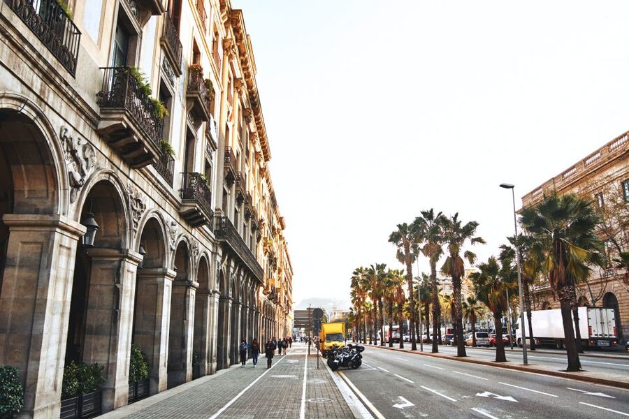 Barcelona: Gothic Quarter & La Sagrada Familia Private Tour - Entering La Sagrada Família With Skip-the-Line Access