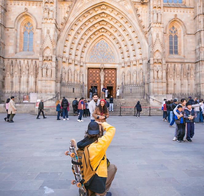 Barcelona: Gothic Quarter Private Photoshoot Experience - Key points at a glance