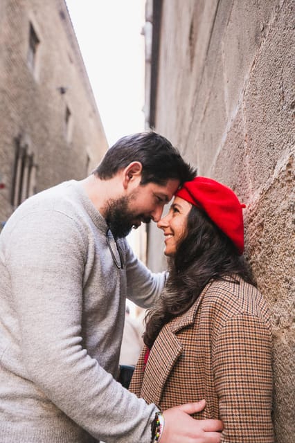 Barcelona: Gothic Quarter Private Photoshoot Experience - Finding the best corners of the Gothic Quarter