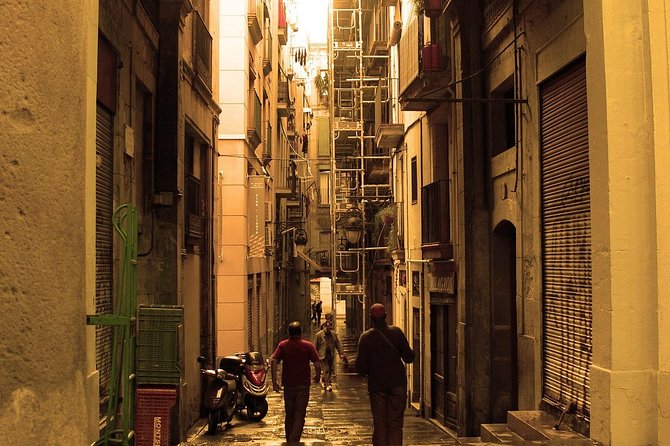 Barcelona Gothic Quarter's Deepest Secrets & Sangria - Las Ramblas and Carrer Petritxol