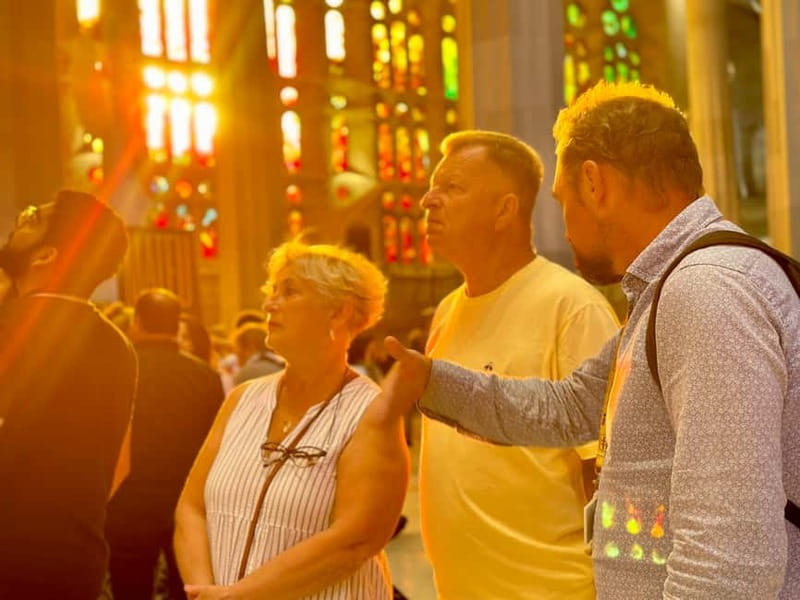 Barcelona: Gothic Quarter, Sagrada Familia & Park Güell Tour - Starting beside Barcelona Cathedral