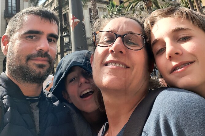 Barcelona Gothic Quarter Scavenger Hunt and City Highlights Walking Tour - Plaça de Sant Jaume and Barcelona’s Civic Core
