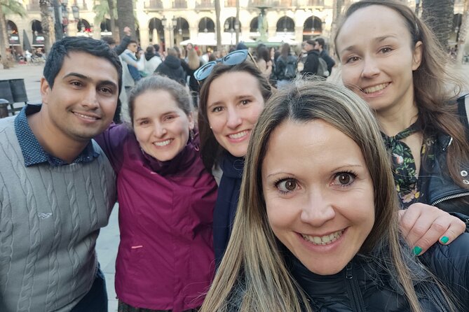 Barcelona Gothic Quarter Scavenger Hunt and City Highlights Walking Tour - Mercat de la Boqueria