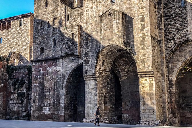 Barcelona Gothic Quarter Tour (Small Group) - Starting at Plaça de Catalunya