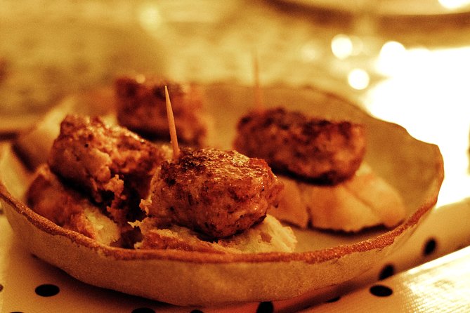 Barcelona Gothic Quarter VIP Tapas & Wine Tour - Why this tour works as a first evening in Barcelona