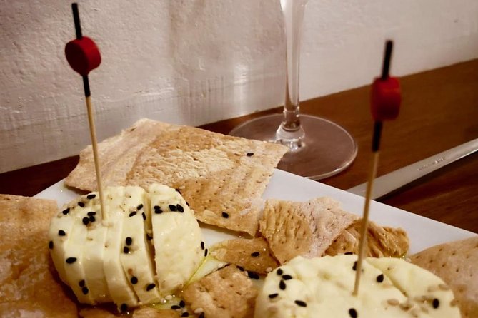 Barcelona Gothic Quarter VIP Tapas & Wine Tour - First stop on Carrer dels Assaonadors