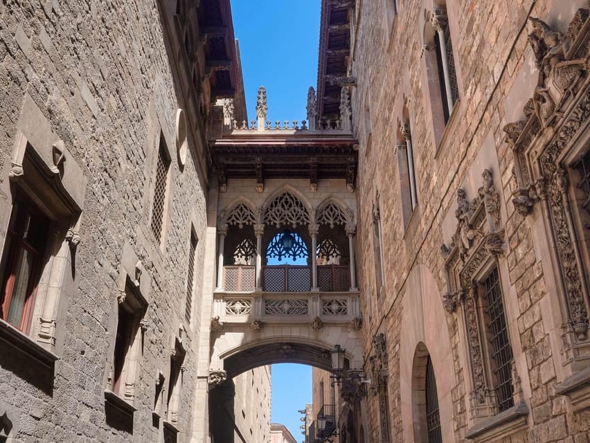 Barcelona: Gothic Quarter Walking Tour w/ Montjuïc Cable Car - FAQ