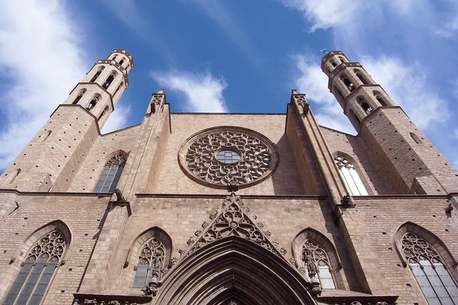 Barcelona & Gothic to Modern. Regular Tour - Santa Maria del Mar and the making of medieval Barcelona