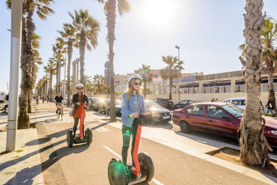 Barcelona Grand 2-Hour Segway Tour - Arc de Triomf and Passeig Lluís Companys
