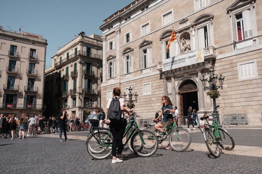 Barcelona: Guided Bike or E-Bike City Tour - Down to Vila Olímpica and the Mediterranean waterfront