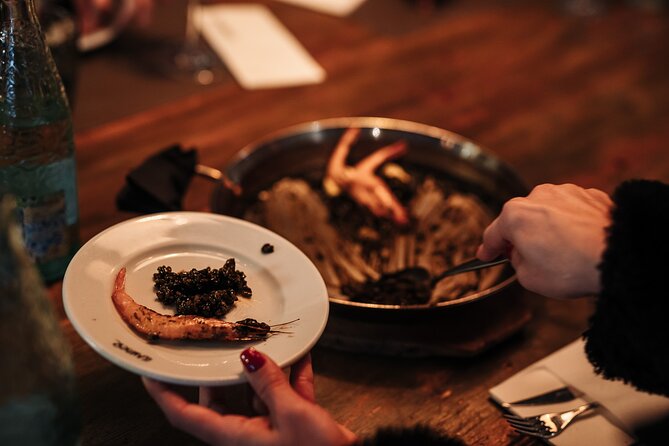 Barcelona: Guided Food Walking Tour with Tapas and Wine - What the guides add to the meal