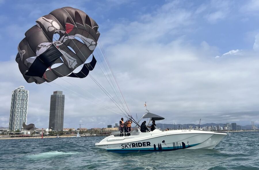 Barcelona: Guided Parasailing Experience - Choosing the optional water dip