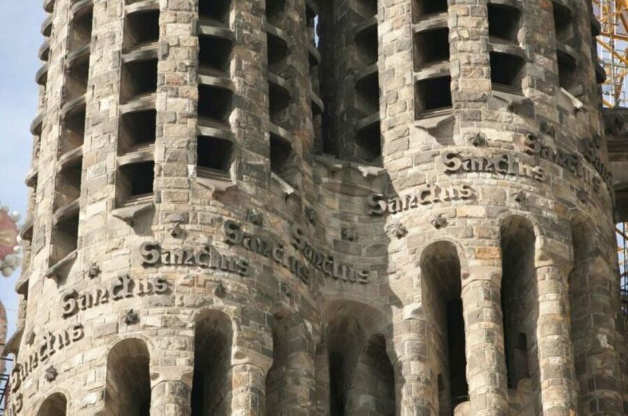 Barcelona: Guided Sagrada Familia Tour & Skip-The-Line Entry - Spend time with the altar, glass, and Nativity façade