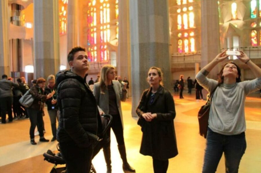Barcelona: Guided Sagrada Familia Tour & Skip-The-Line Entry - Is $152 a fair price for two hours?