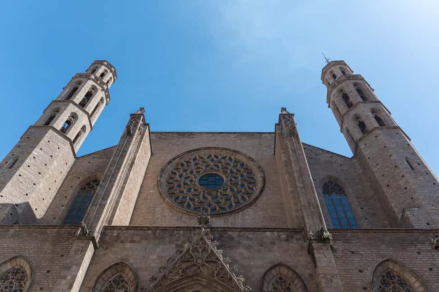 Barcelona guided tour in French - What the $42 price means