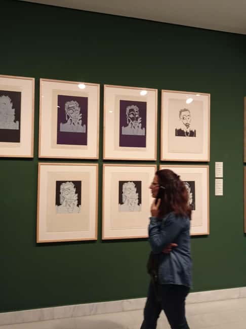 Barcelona: Guided Tour of the Picasso Museum with Tickets - Languages, access, and practical limits