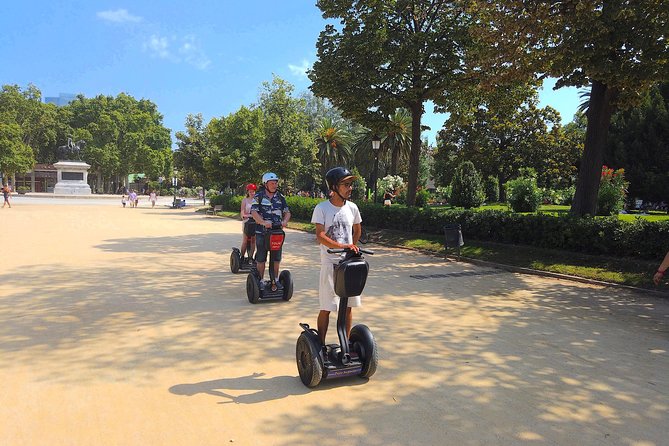 Barcelona Guided Tour on Segway - What private tours add