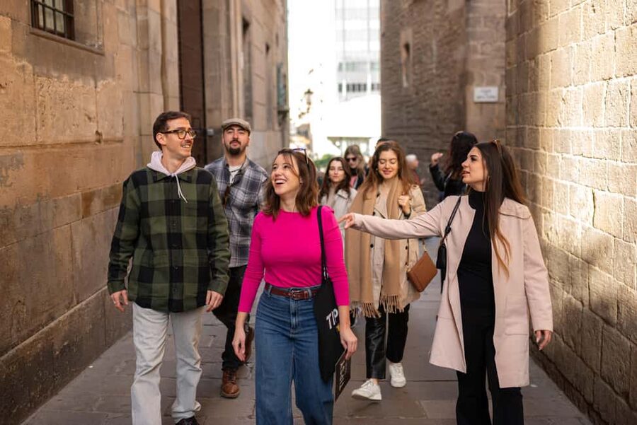 Barcelona: Guided Walking Tour of Top Sights and Hidden Gems - Els Quatre Gats and Barcelona’s creative side