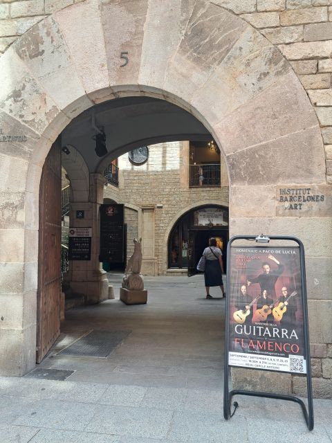 Barcelona: Guitar Trio & Flamenco Dance @Pignatelli Castle - What the 50-minute program feels like