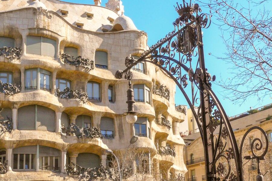 Barcelona: Half Day Tour on Sidecar Motorcycle - Gaudí along Passeig de Gràcia