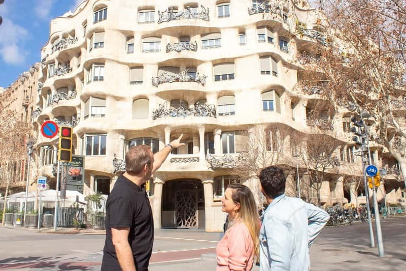 Barcelona: Helicopter Flight, Boat Ride, and Walking Tour - Plaça Catalunya and the turn into the Gothic Quarter