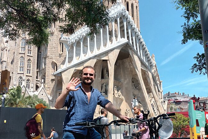 Barcelona Highlights Bike Tour - Sagrada Familia and the Scale of Gaudí