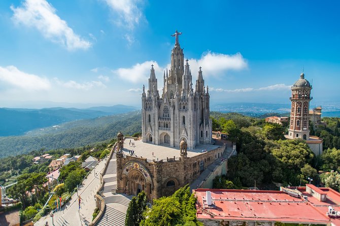 Barcelona Highlights Private Guided Tour with Hotel Pick-up - What the four-hour schedule can really cover