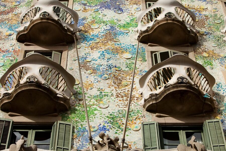 Barcelona Highlights Small Group Half-Day Tour with Pickup - What the tour does not include